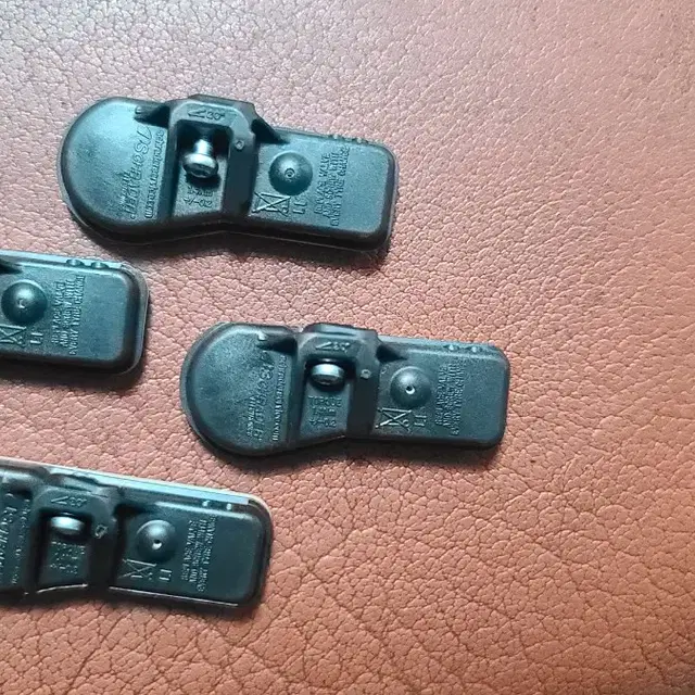 기아 올뉴카니발 TPMS 공기압센서만 한대분 4개 52933-B2100