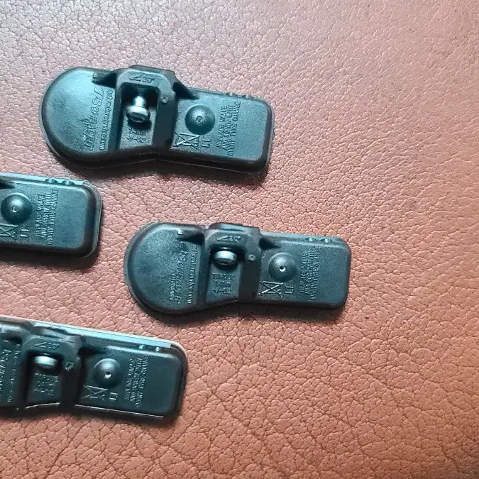 올뉴카니발 TPMS 공기압센서 중고한대분 4개 52933-B2100