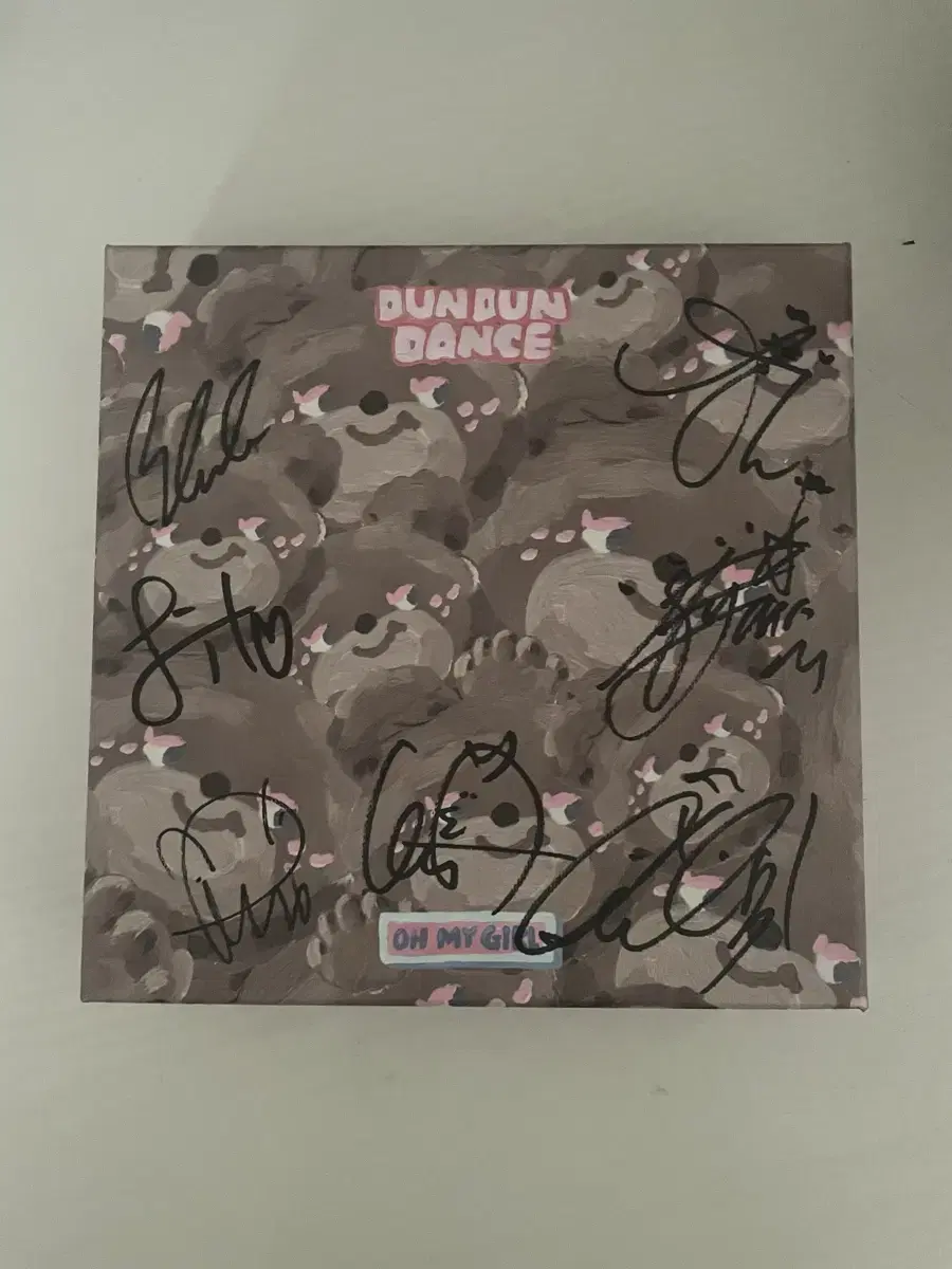 Oh My Girl Dundon Dance Signed Album WTS