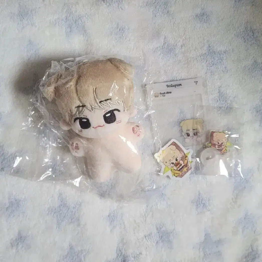 seventeen dino 10cm doll doggy chan spot wts