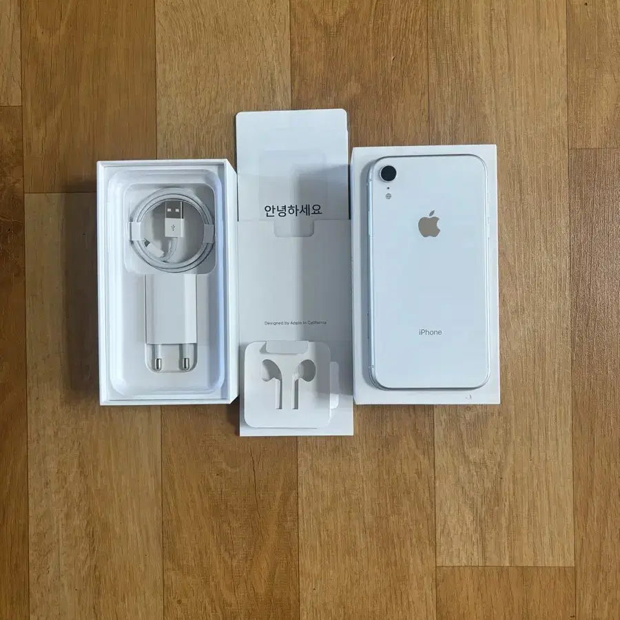 아이폰 XR(64GB) white 최상품 판매 합니다~