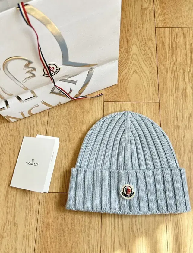 몽클레어 24ss moncler 로고 립 비니 브라이트 블루