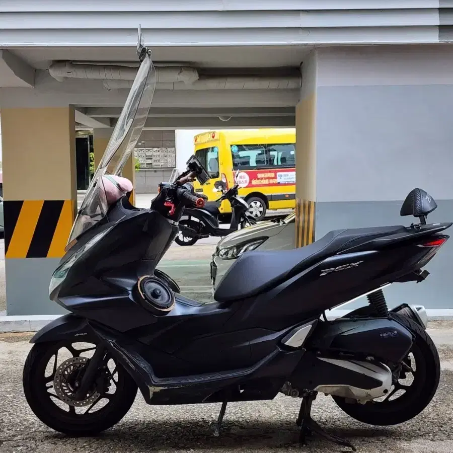 22년식 PCX125 ABS 1만7천