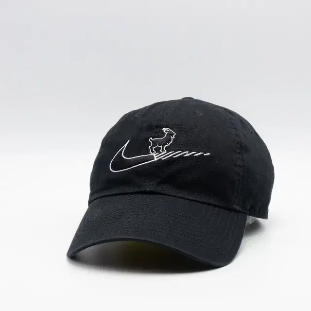 NIKE GOAT BLACK HAT