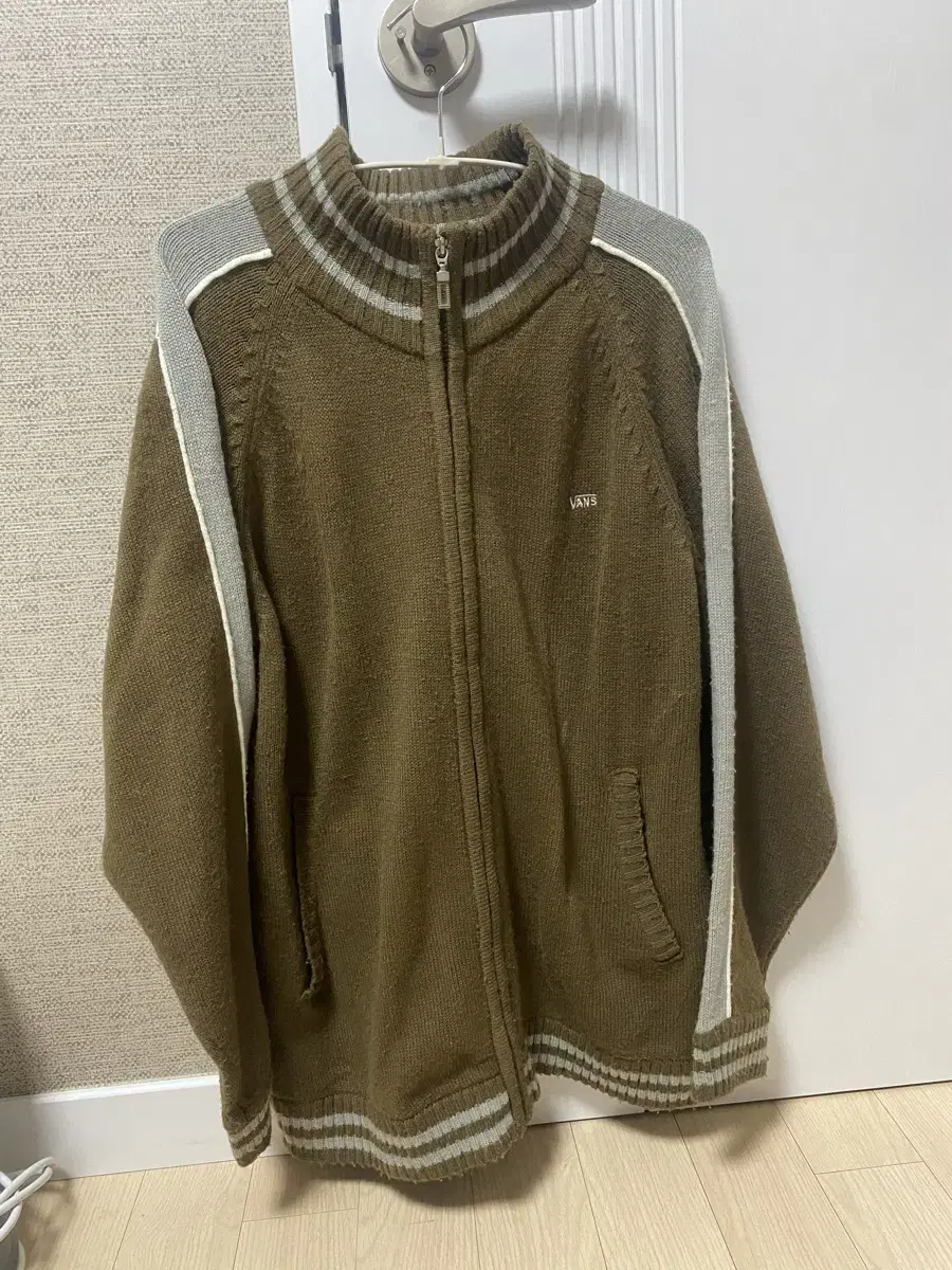 Vahn's Knit Zip-Up