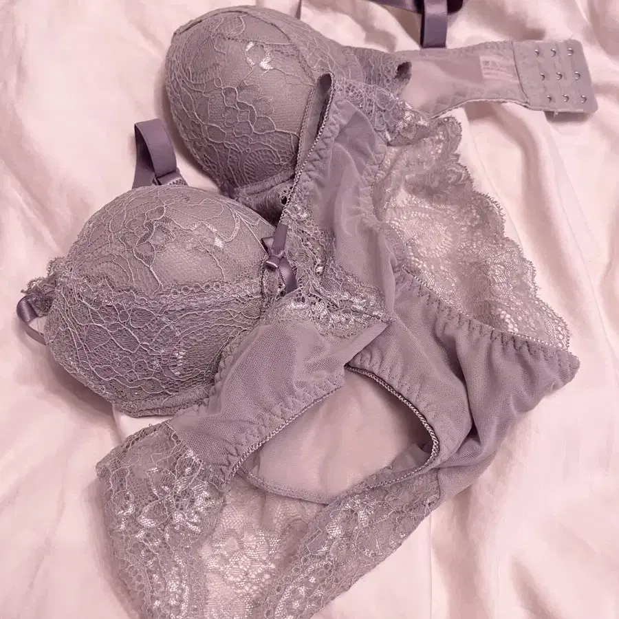 French Mood Lace Lingerie Set (A+)