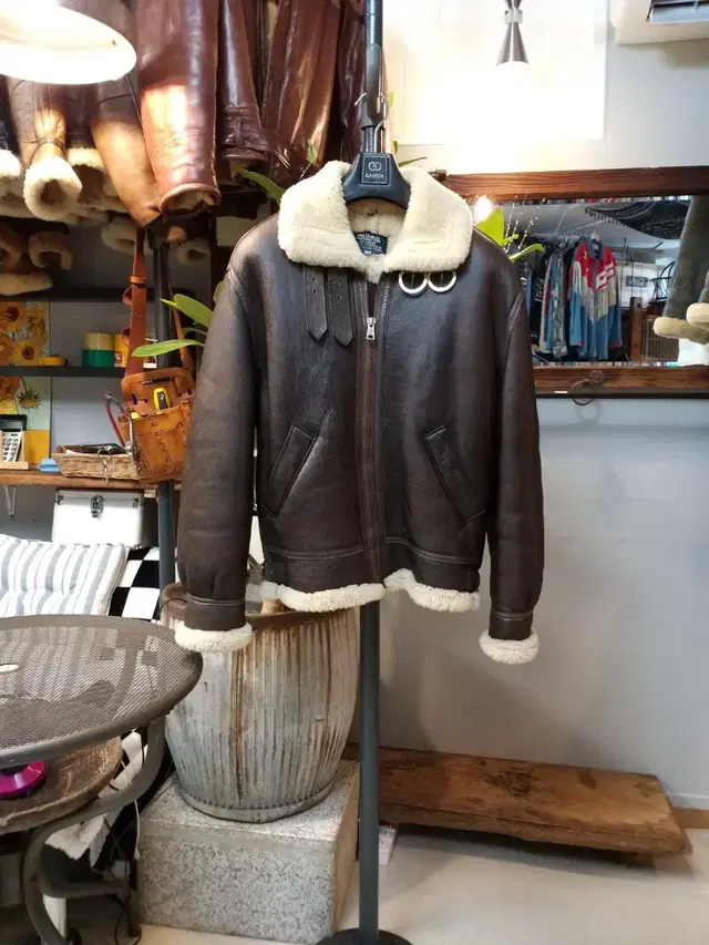 USA Sheepskin 리얼항공무스탕  . L