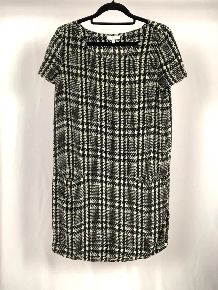 Goie Silk Houndstooth Preppy Shift Dress