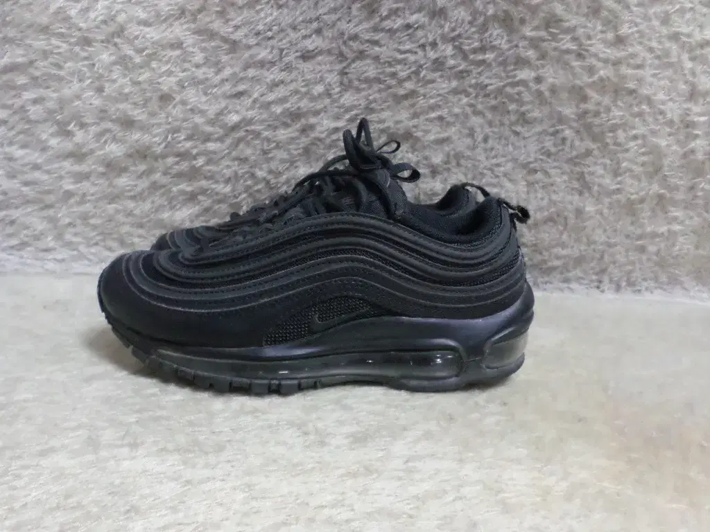 BettyBoomGuesse 225 Nike Air Max 97 Black Sneakers Used Shoes