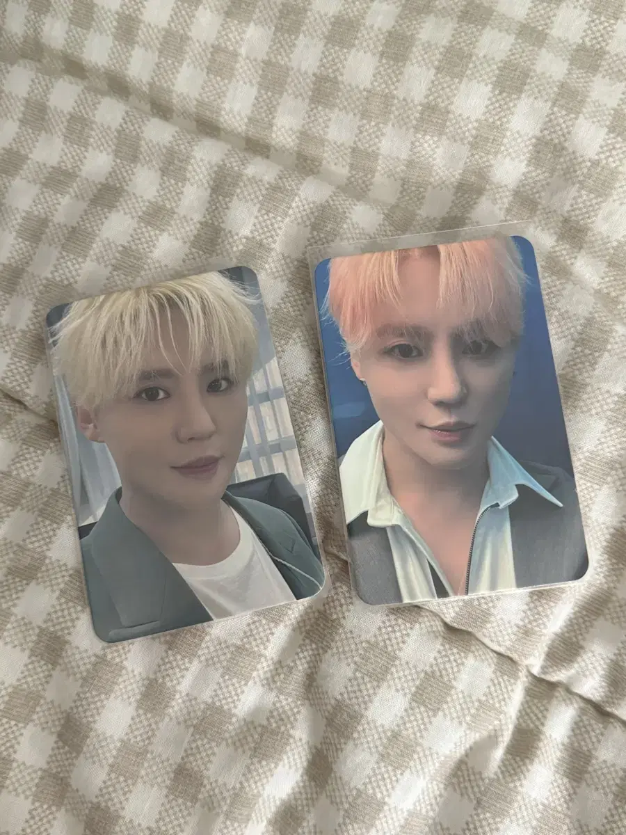 Jun Soo SiaJun Soo Prom photocard 2 types