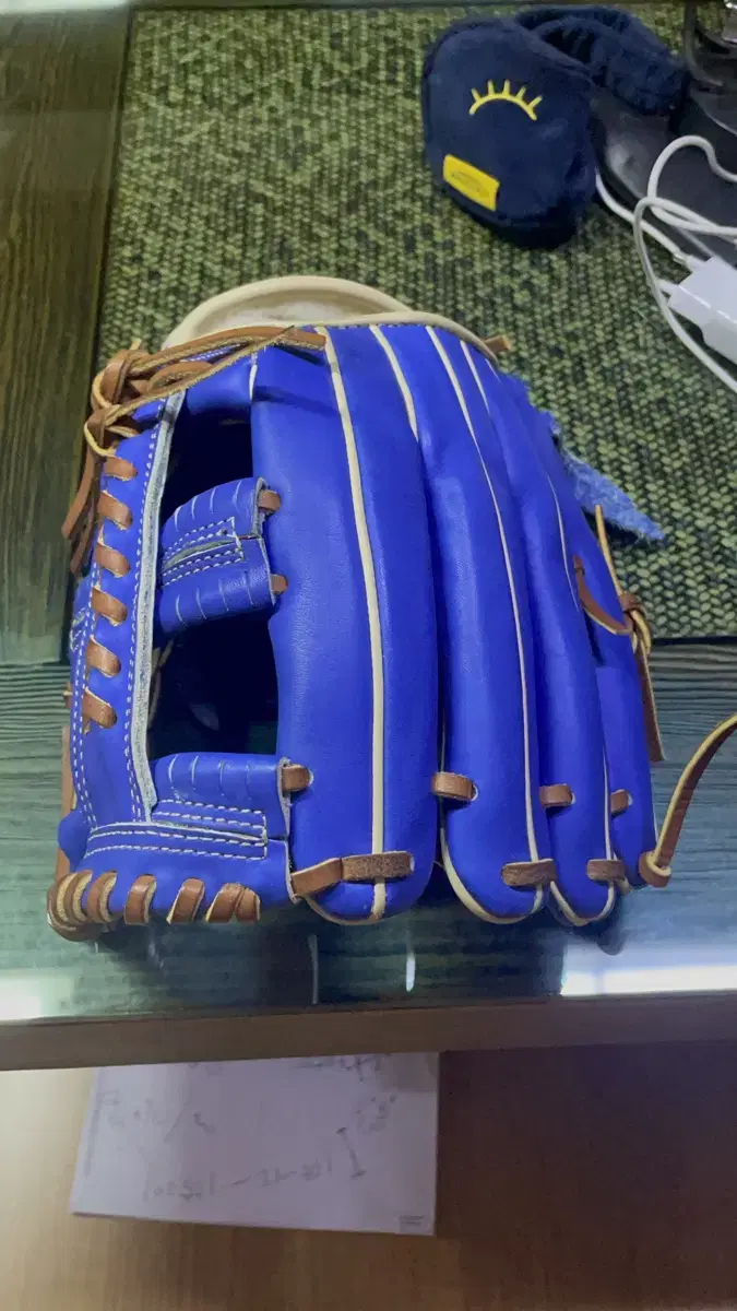 Giants Infield Glove Quick sale