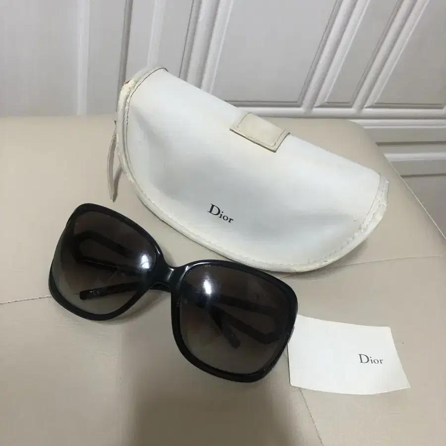 크리스챤 디올 선글라스  Christian Dior 블랙 선글라스