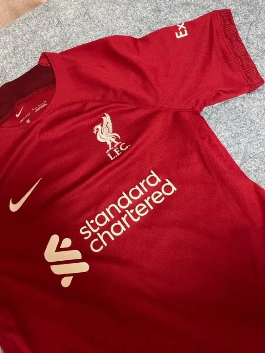 22-23 Liverpool jersey