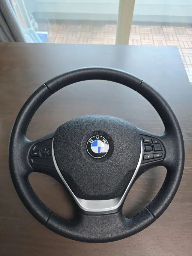 BMW F30 순정 핸들 팝니다