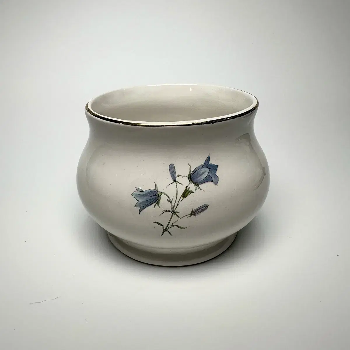 eng vintage sauce bowl