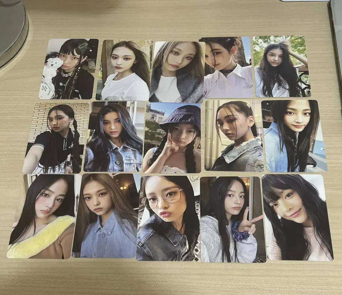 New Jeans Hipboy photocard in bulk of 15 sheets