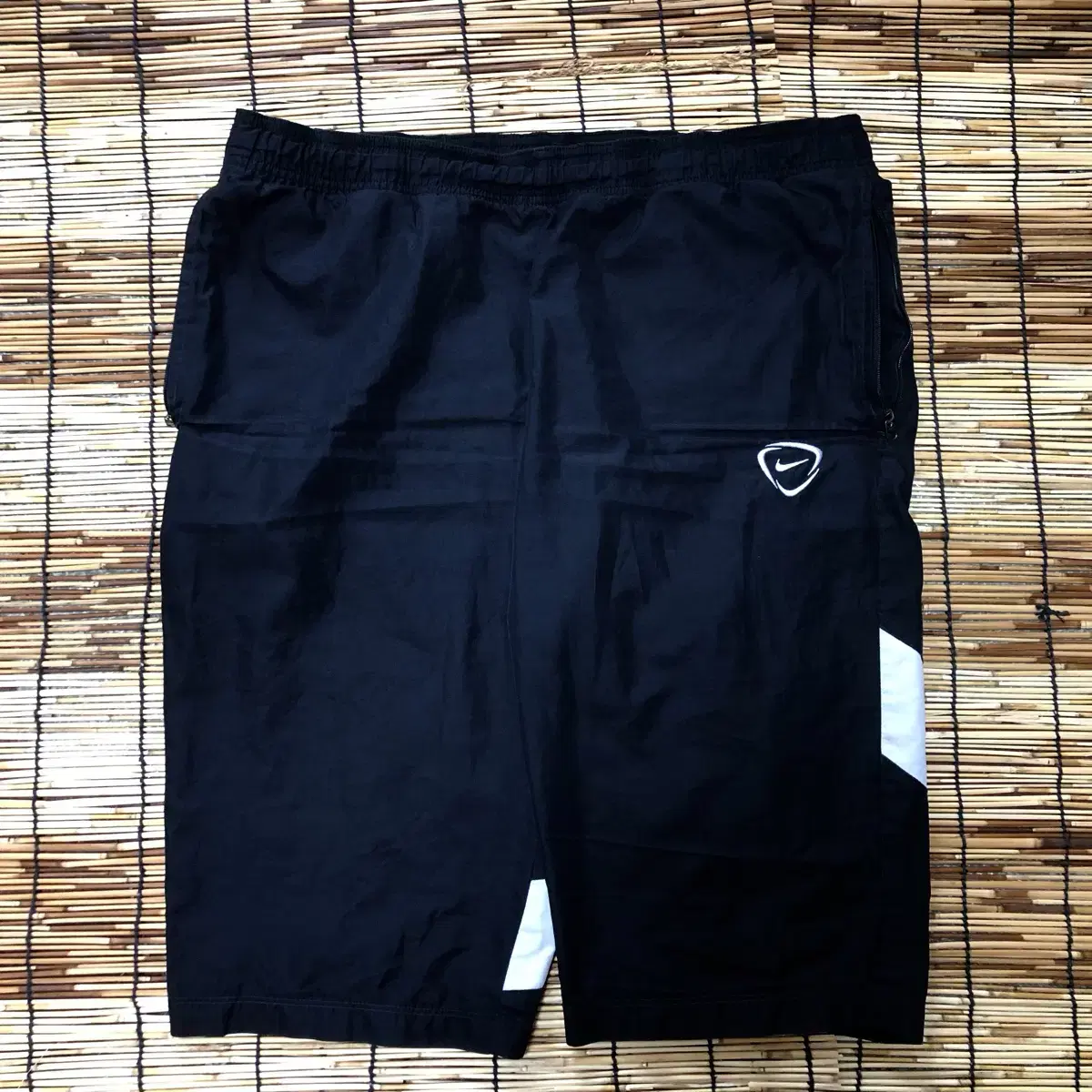 Nike Black Windbreaker Half Pants L