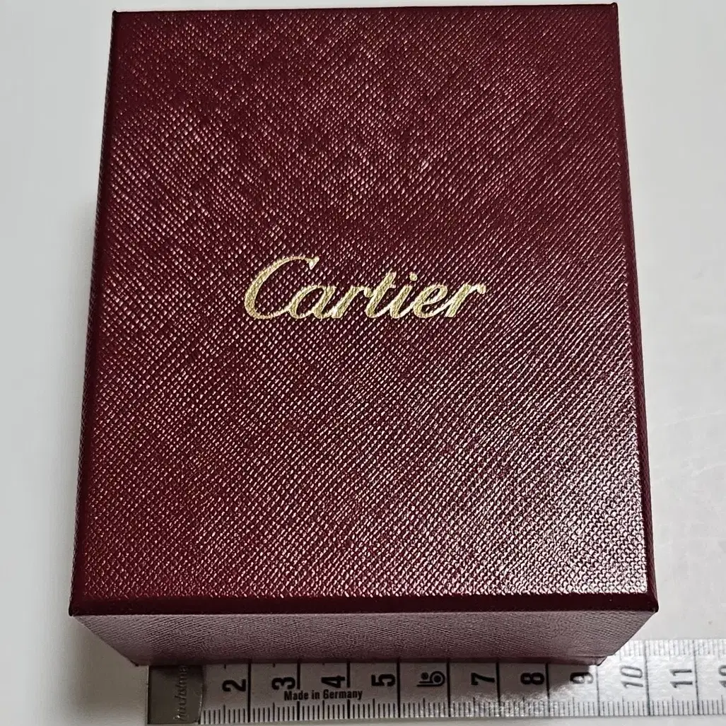 정품 까르띠에 Cartier 하드케이스