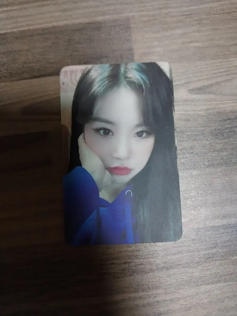 Gidles idle soojin season's greetings photocard (lowest price)