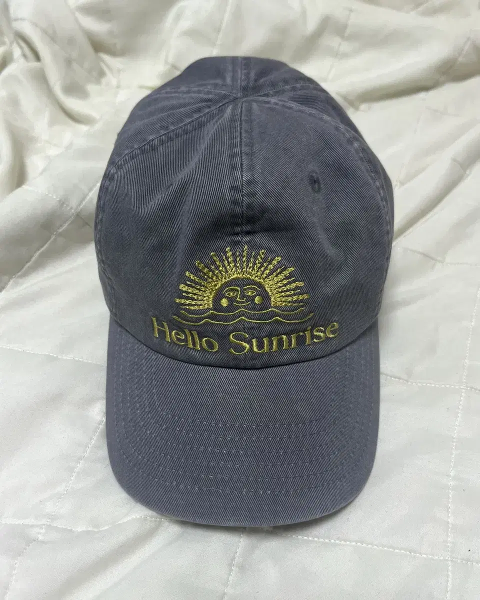 (새상품) hellosunrise Washed OG Logo 볼캡 모자