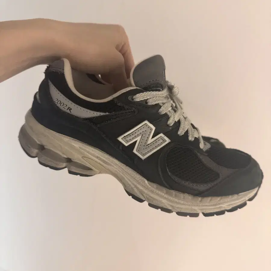 뉴발 m2002rnc 225mm . New Balance 2002R Pr