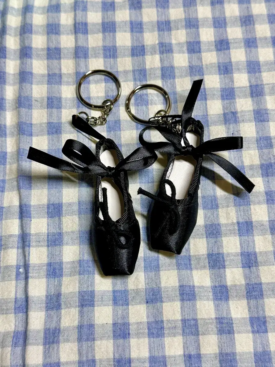 Ballerina toe shoe keyring