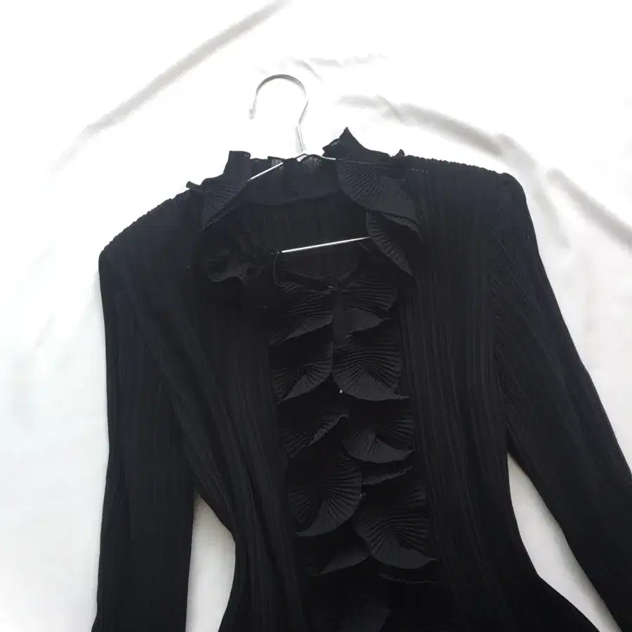 [SALE] Gothic Pleats ruffle cardigan