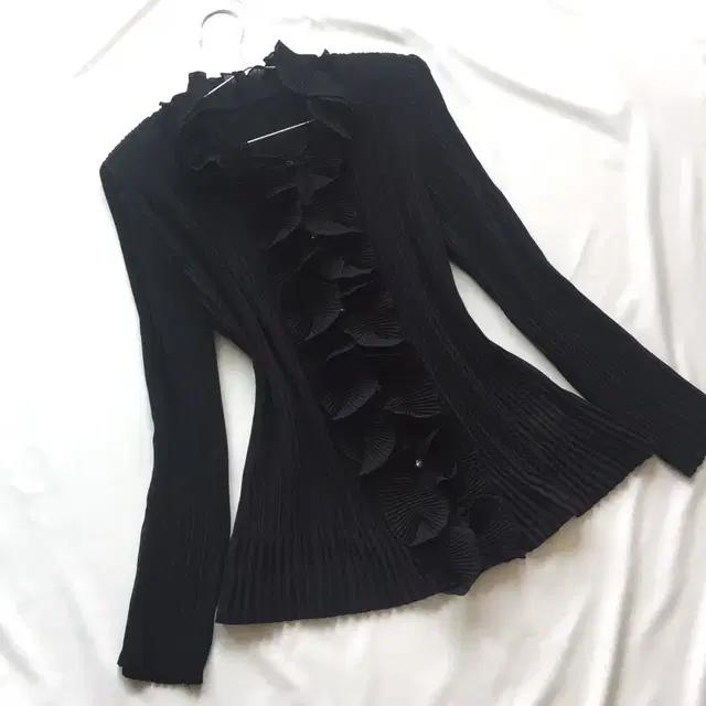 Gothic Pleats ruffle cardigan