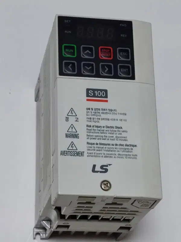 LS LSLV0004S100-2EONNS (0.4Kw) 반마력 인버터