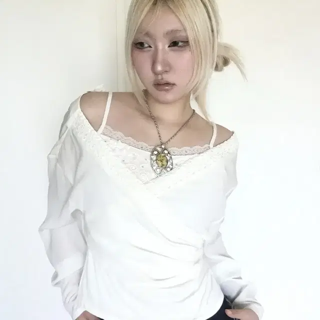 Vintage White Fairy Oriental Sleeveles