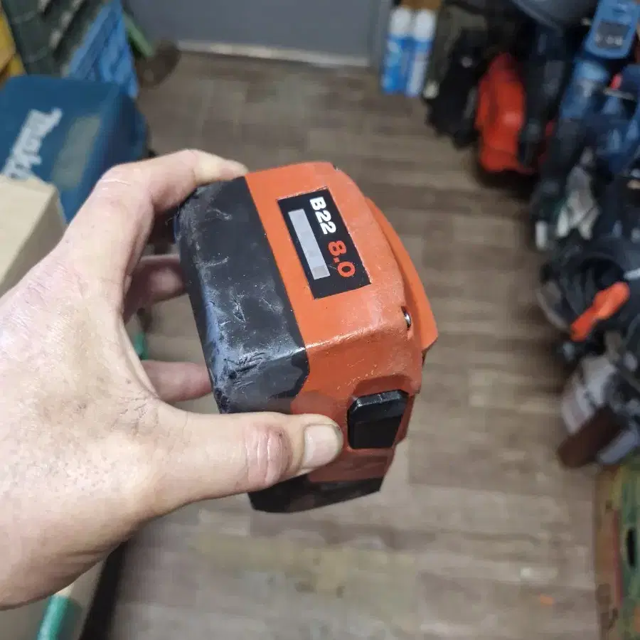 [HILTI]힐티배터리 B22 8.0AH 신형 개좋음.