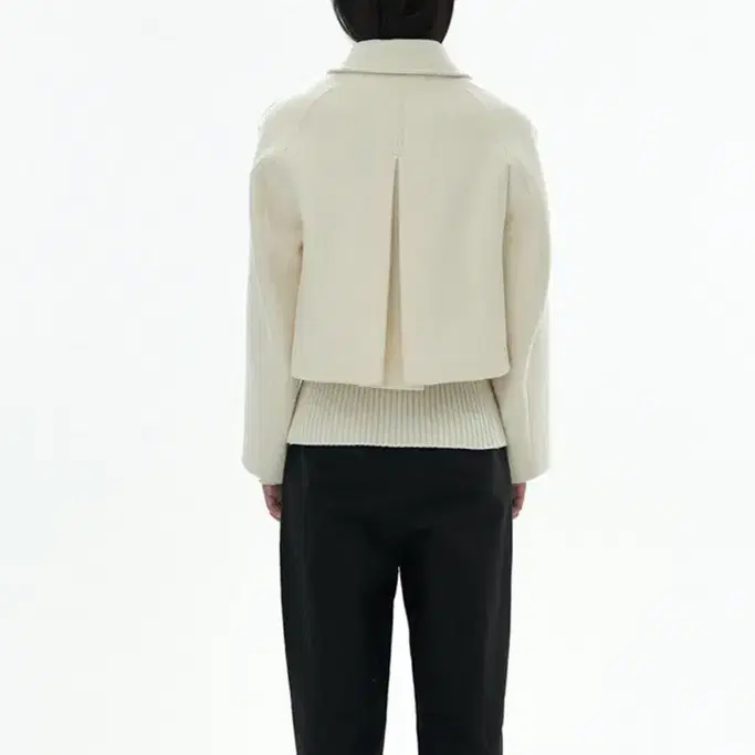 아모멘토 WIDE CROP COAT 2