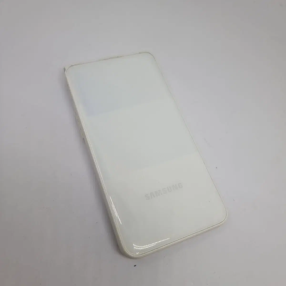 Galaxy Folder 2 White New 32Gig