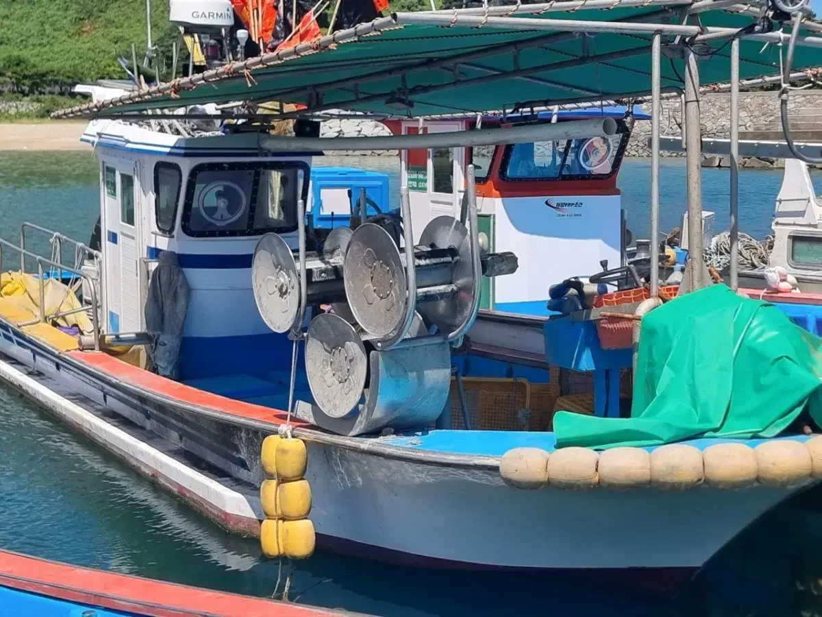 Jeonnam 2.70-ton coastal gillnet permit fishing boat for sale.