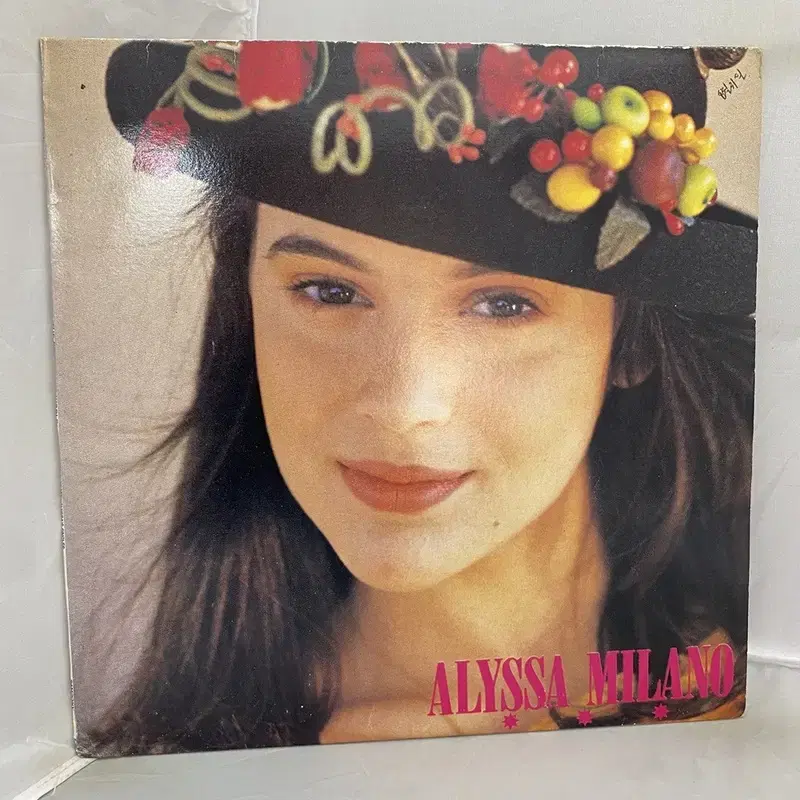 ALYSSA MILANO LP / C1236