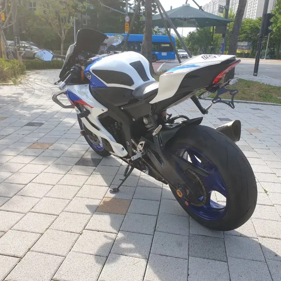 YAMAHA YZA R6