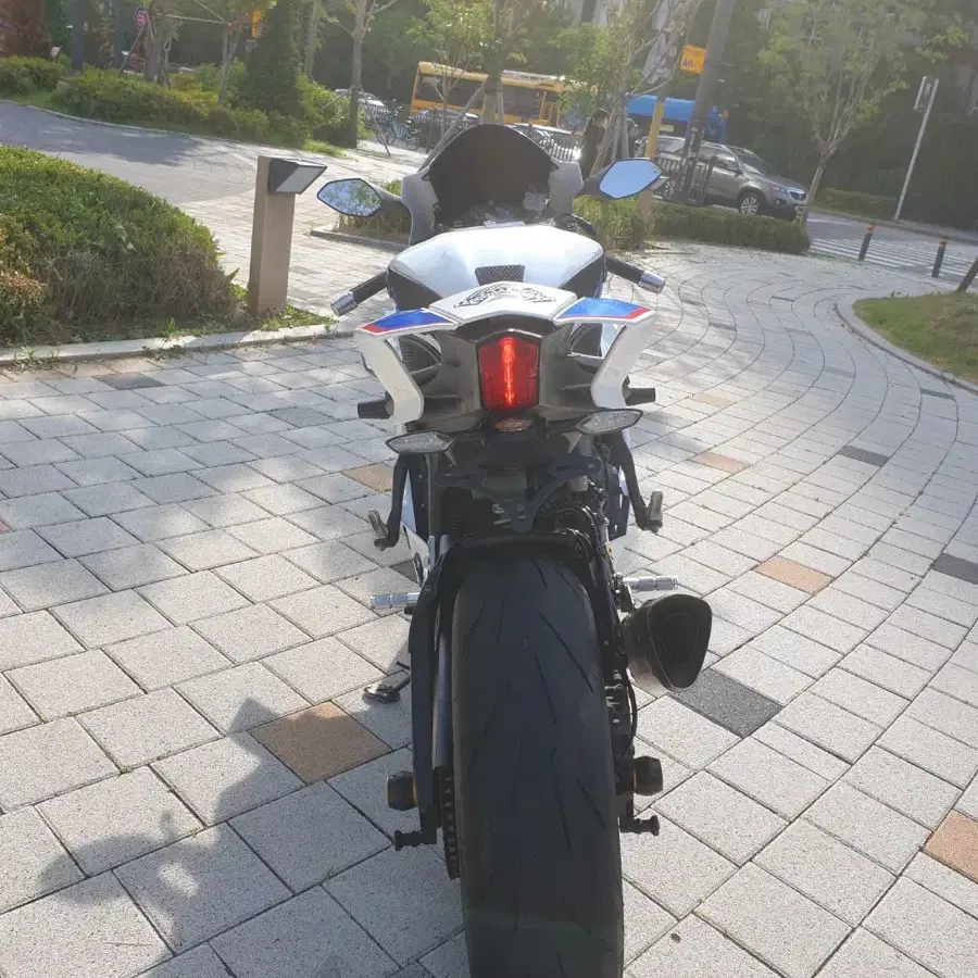 YAMAHA YZA R6