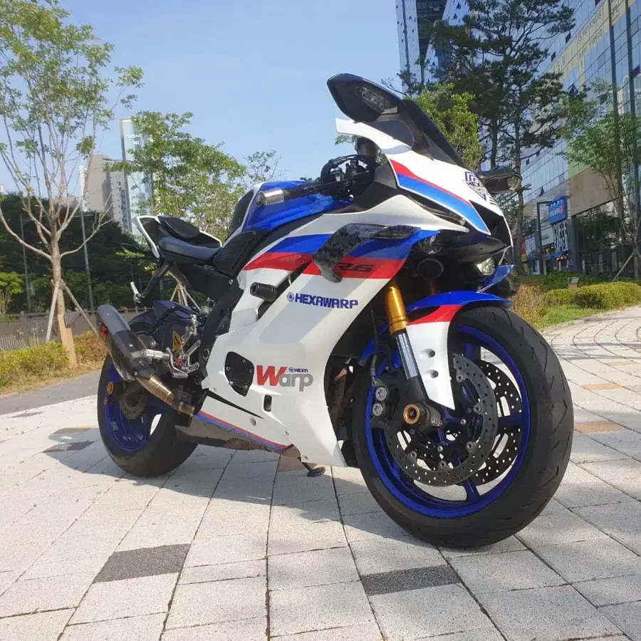 YAMAHA YZA R6