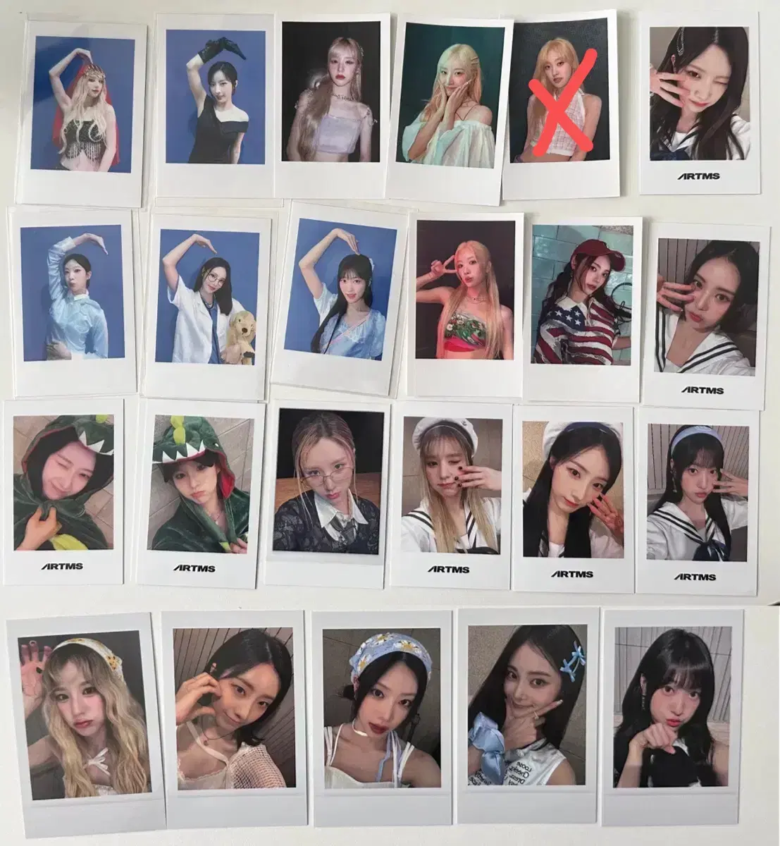 Artemis pre-order benefit photocard Set