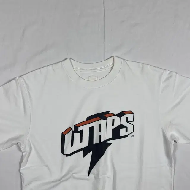 더블탭스 wtaps 그래픽 로고 반팔티