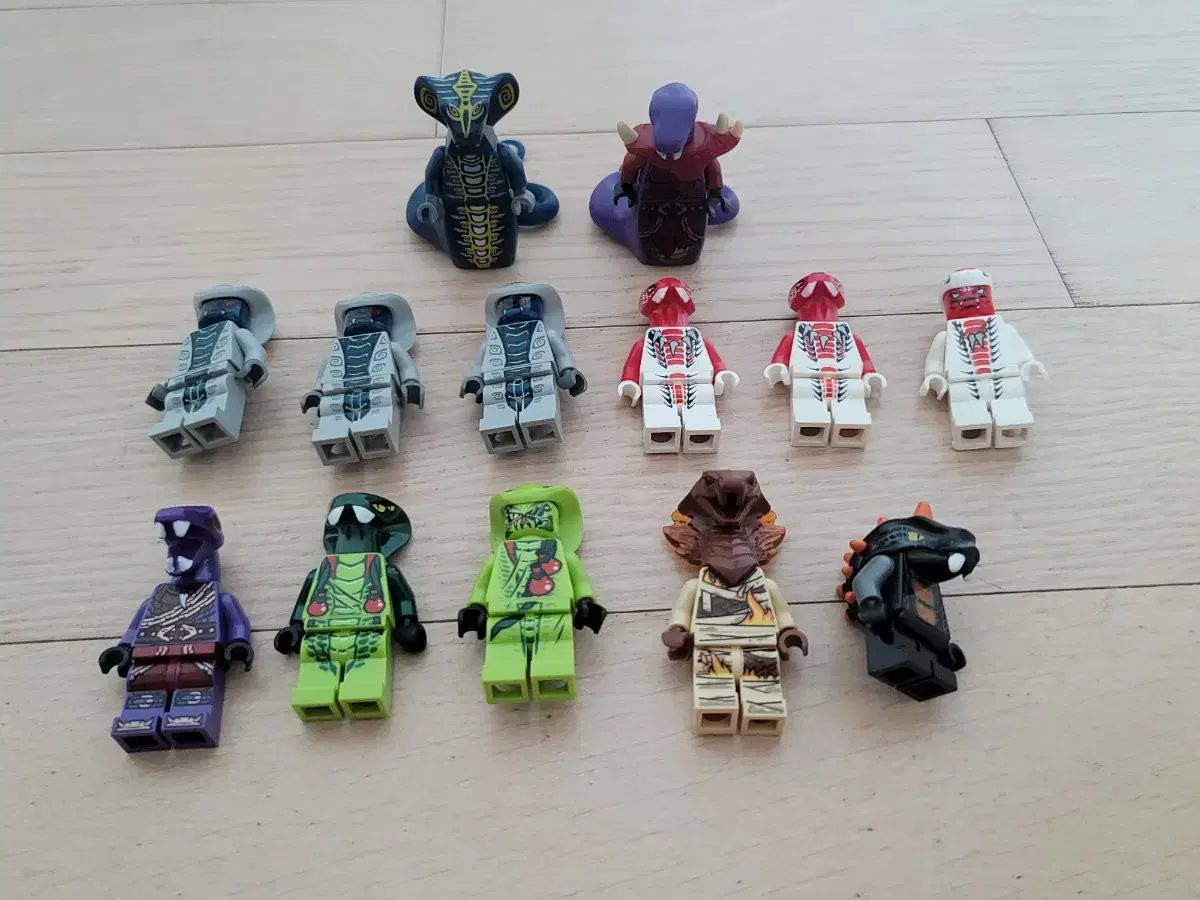 Lego ninjago snake pangtom phyto anaconda bambam tribe letla etc.