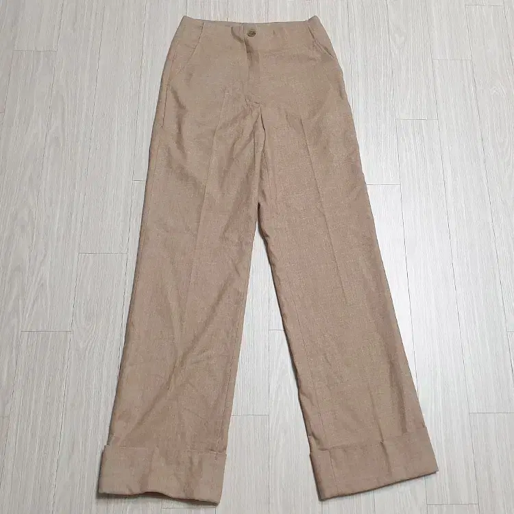 26) Breathable Cabriolet Wool Pants