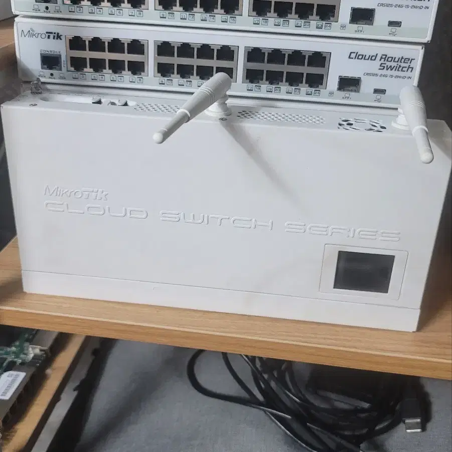 미크로틱  MIKROTIK 라우터 CRS125-24G-1S-2HnD-IN