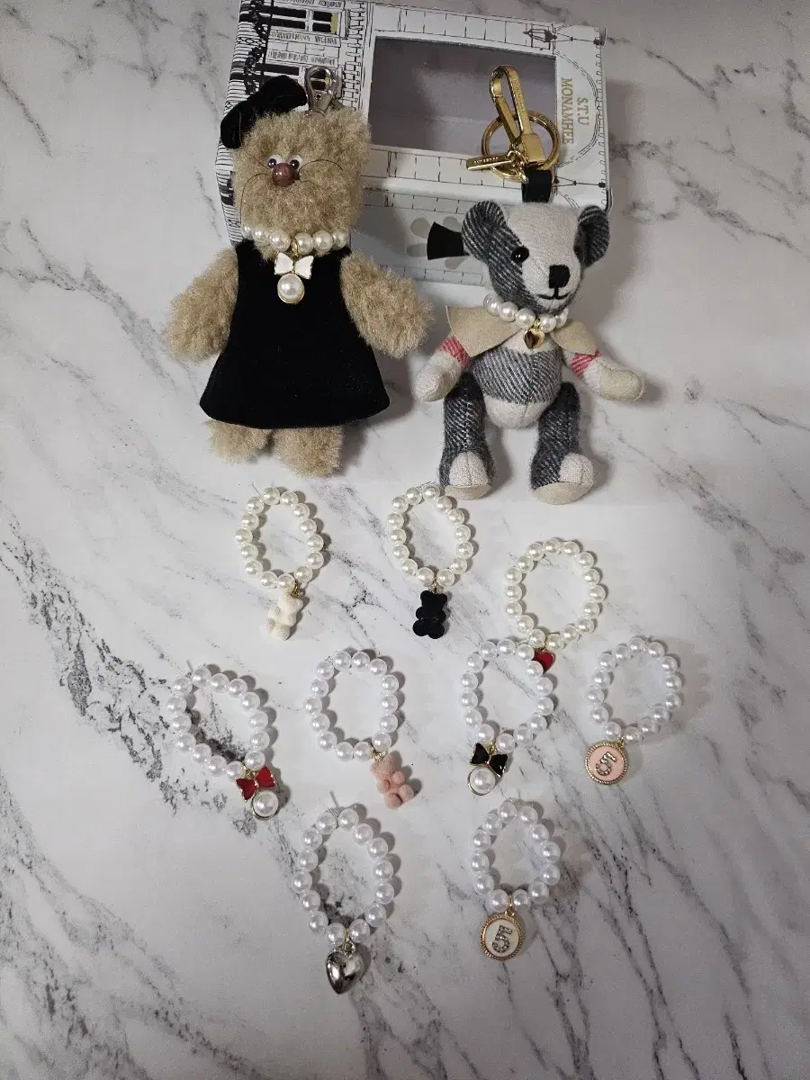 DollNecklace Momo Namhee BurberryThomas Jellycat