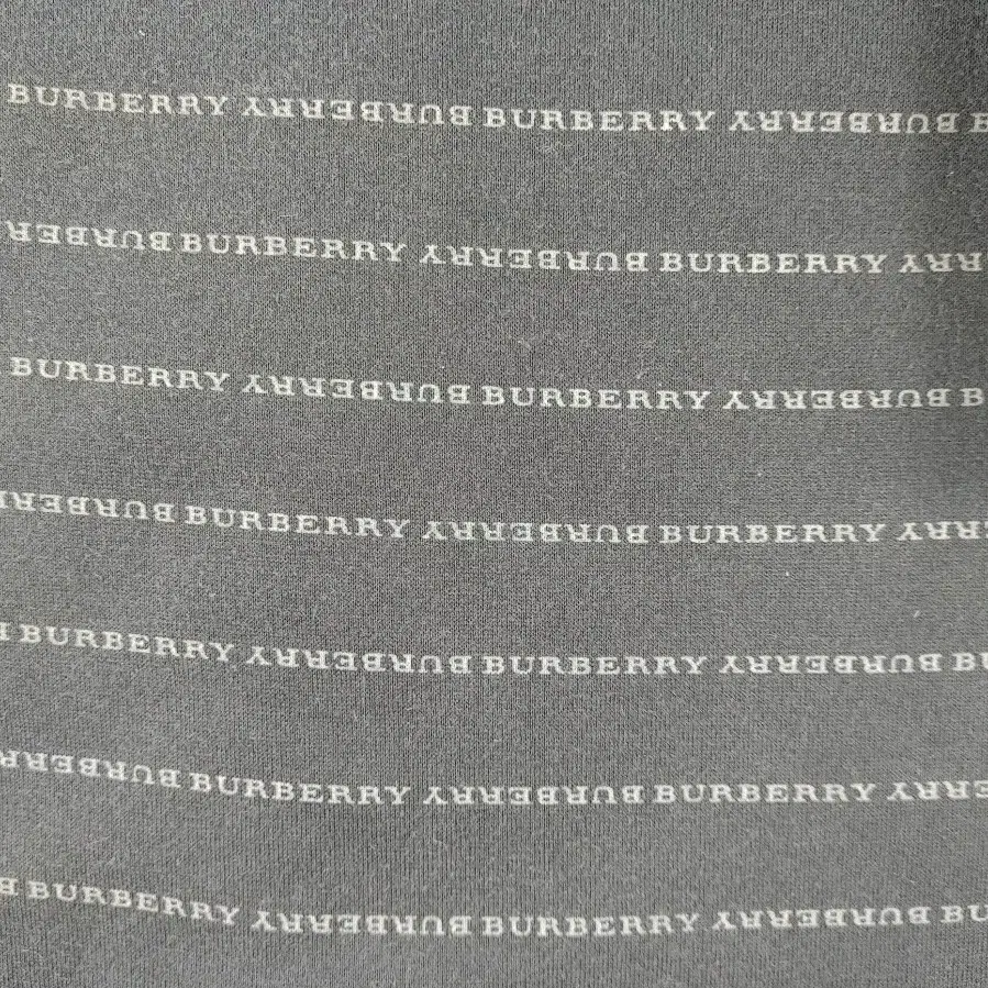 BURBERRY LONDON 버버리런던 일본판 패턴로고 라운드티셔츠