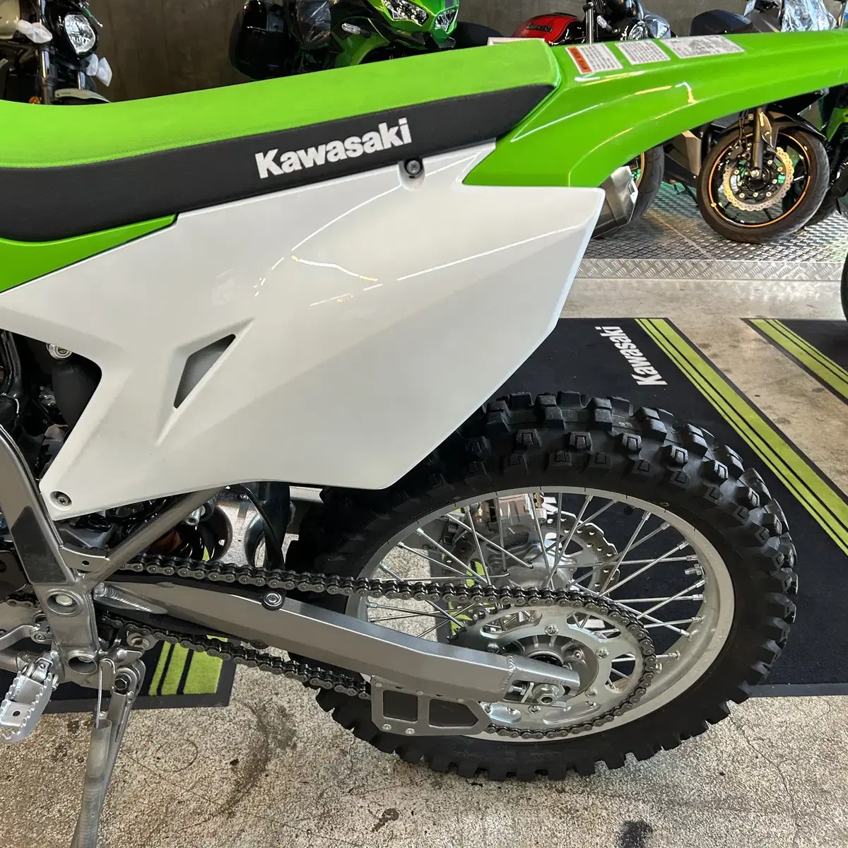 23년식 가와사키 KLX300 신차 판매