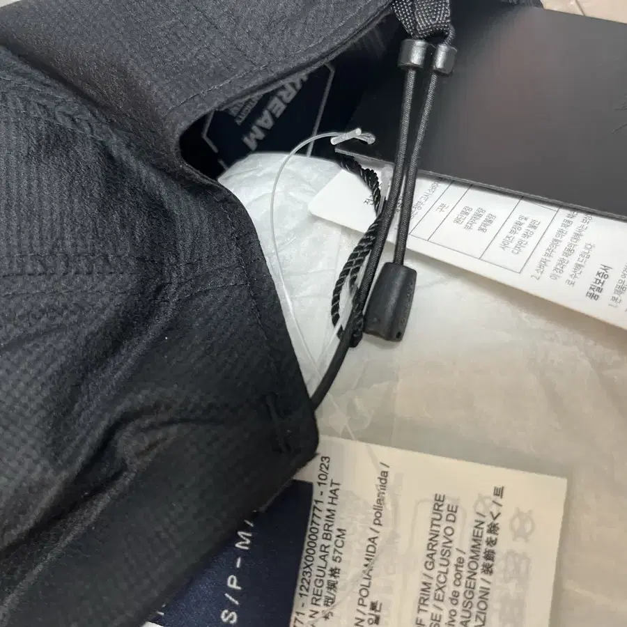 아크테릭스 Arc'teryx Norvan Regular Brim Hat