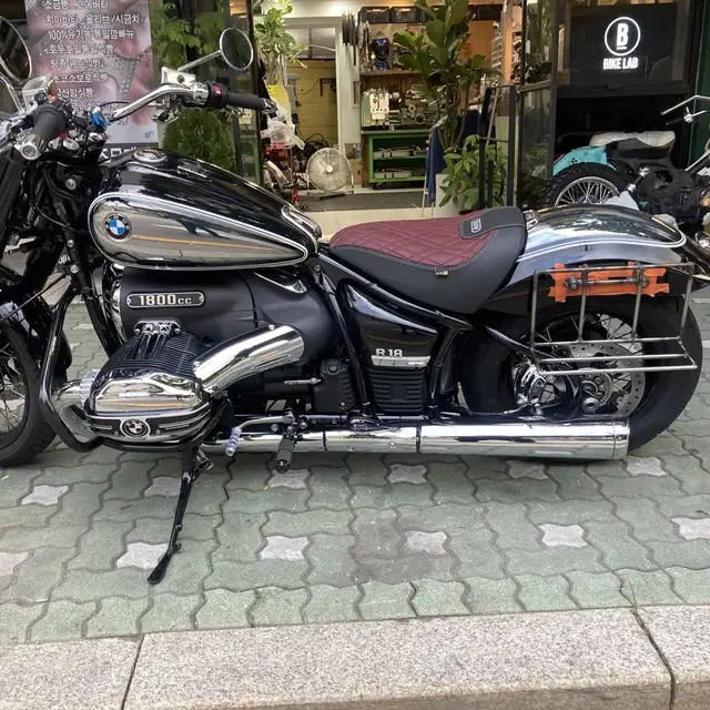 BMW R18 사이드 가방 거치대 (커스텀 제작)