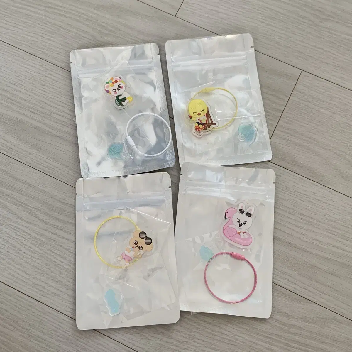 SKZ Busan pop up Magic School DIY keyring Puffy Leavitt Jini Lettuce @puffyleavitt