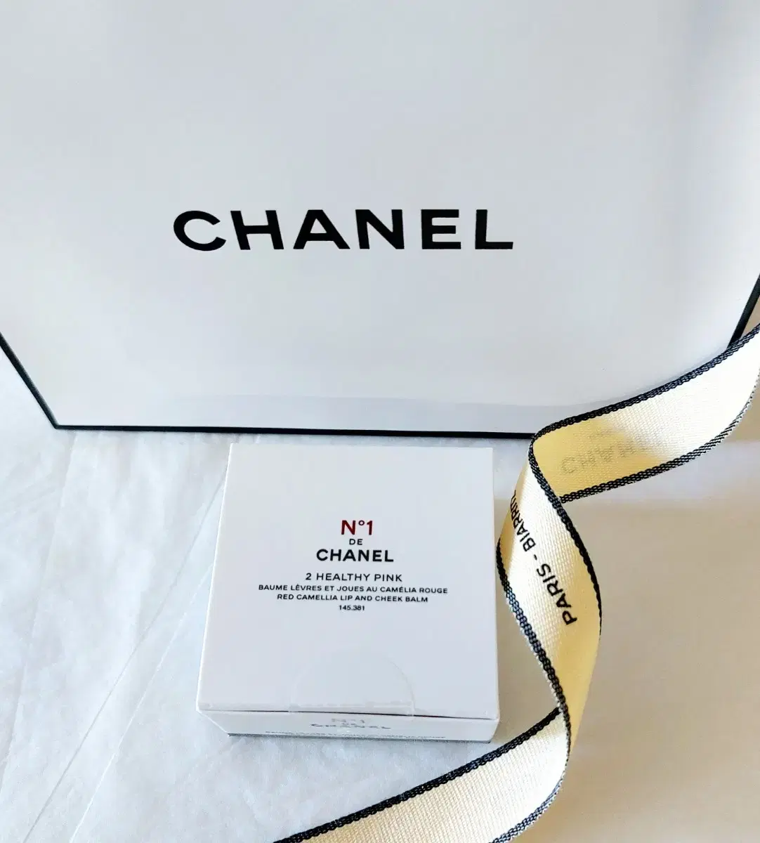 No double) shopping bag gift packaging) Chanel Lip & Cheek Balm Lipstick No.2 Healthy Pink